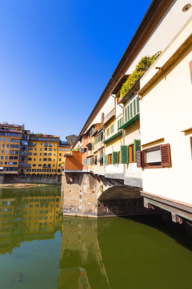 Ponte Vecchio and River Arno, Florence (Firenze), UNESCO World Heritage Site, Tuscany, Italy, Europe