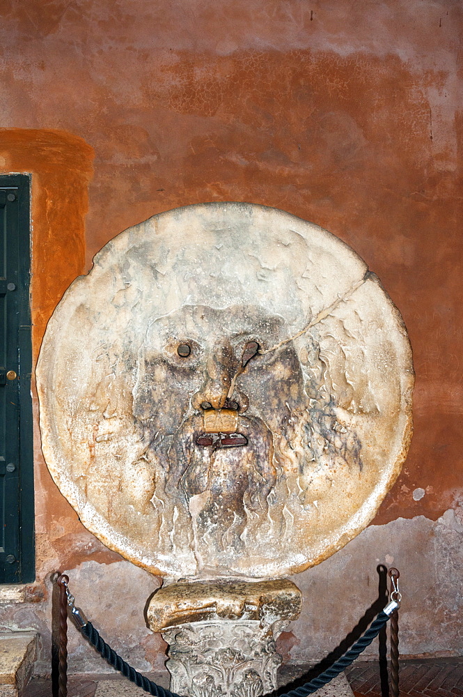 Mouth of Truth (Bocca della Verita), Basilica of St. Maria in Cosmedin, Rome, UNESCO World Heritage Site, Lazio, Italy, Europe