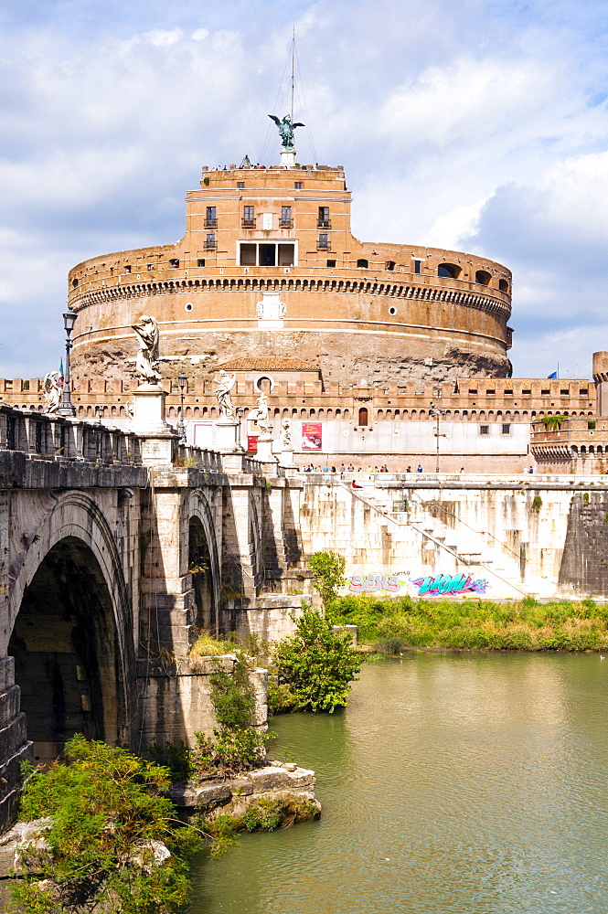 Castel Sant'Angelo, Ponte Sant'Angelo and Tiber River, UNESCO World Heritage Site, Rome, Lazio, Italy, Europe