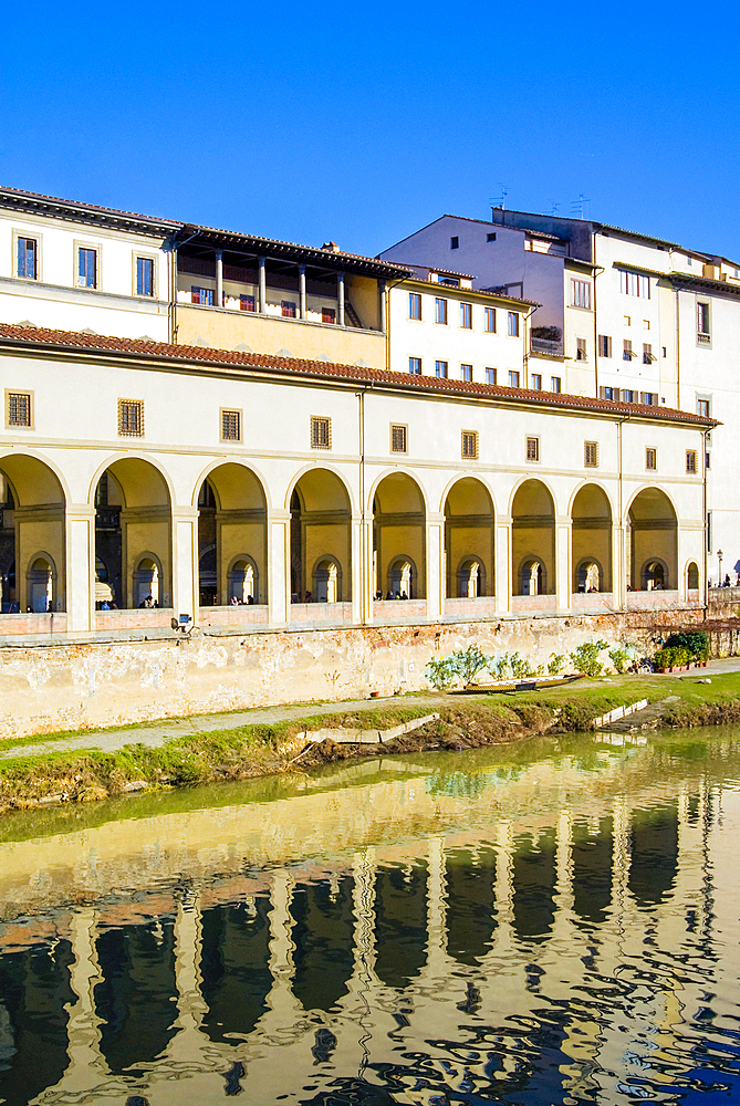 Loggiato and Corridoio Vasariano, Uffizi, Florence (Firenze), UNESCO World Heritage Site, Tuscany, Italy, Europe