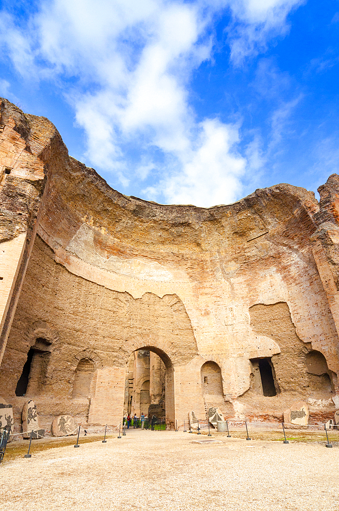 Palestra, Gym, rounded entrance serving the frigidarium, Baths of Caracalla, UNESCO World Heritage Site, Rome, Latium (Lazio), Italy, Europe