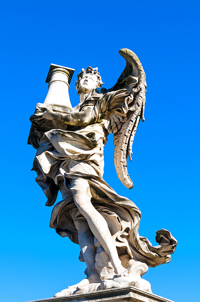 Angel with the Column, Ponte St.Angelo, UNESCO World Heritage Site, Rome, Latium (Lazio), Italy, Europe