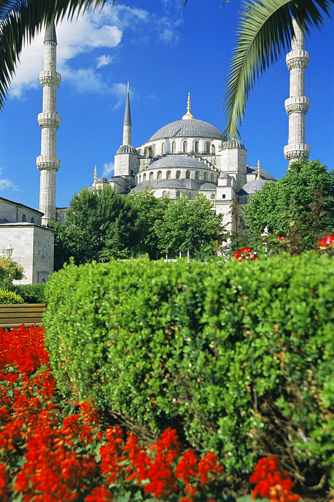 The Blue Mosque (Sultan Ahmet Mosque) (Sultanahmet Camii), UNESCO World Heritage Site, Istanbul, Turkey, Europe, Eurasia