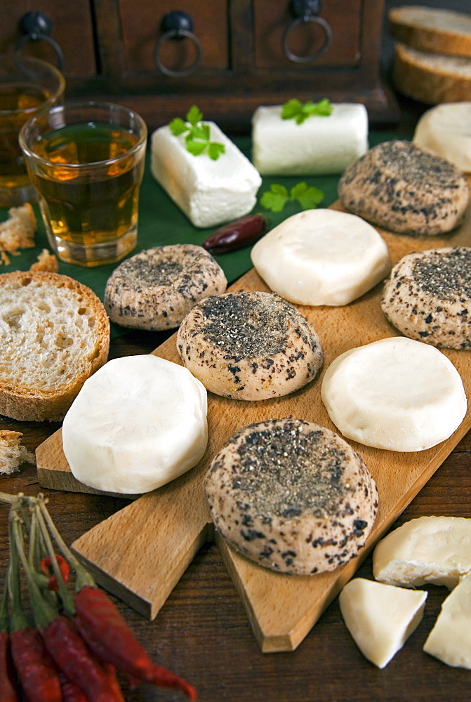 Maltese goat cheese (Gbejnjet), Malta, Europe