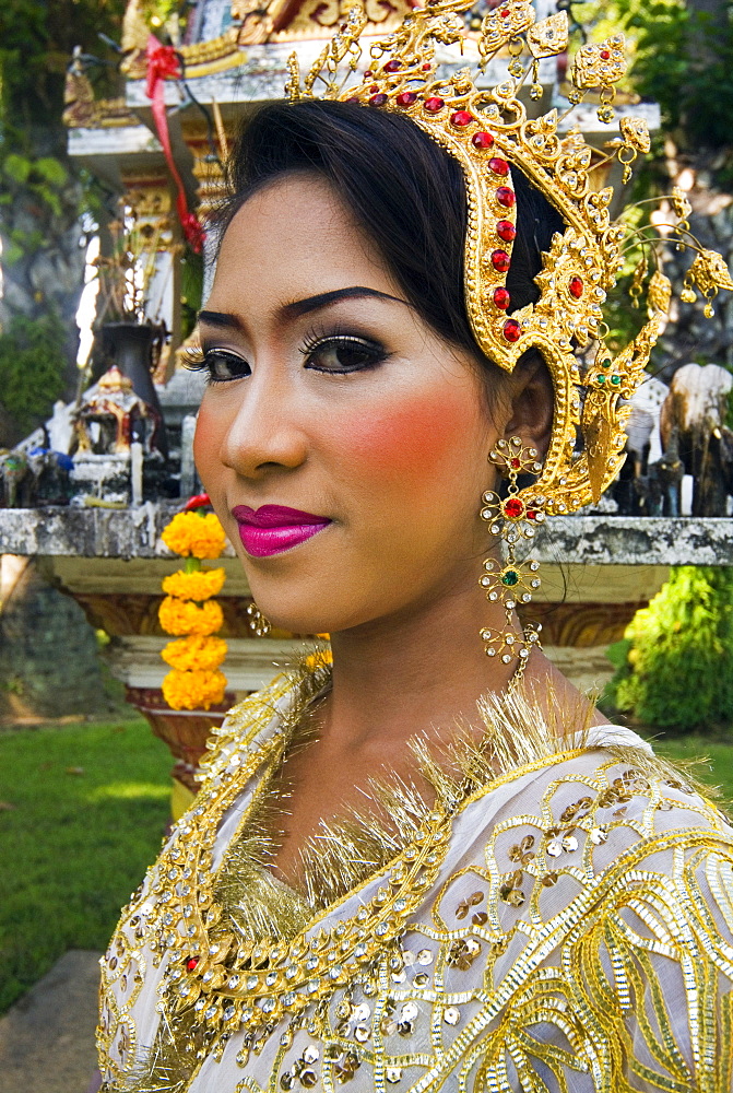 Girl in traditional Thai clothes, Phuket, Thailand, Southeast Asia, Asia