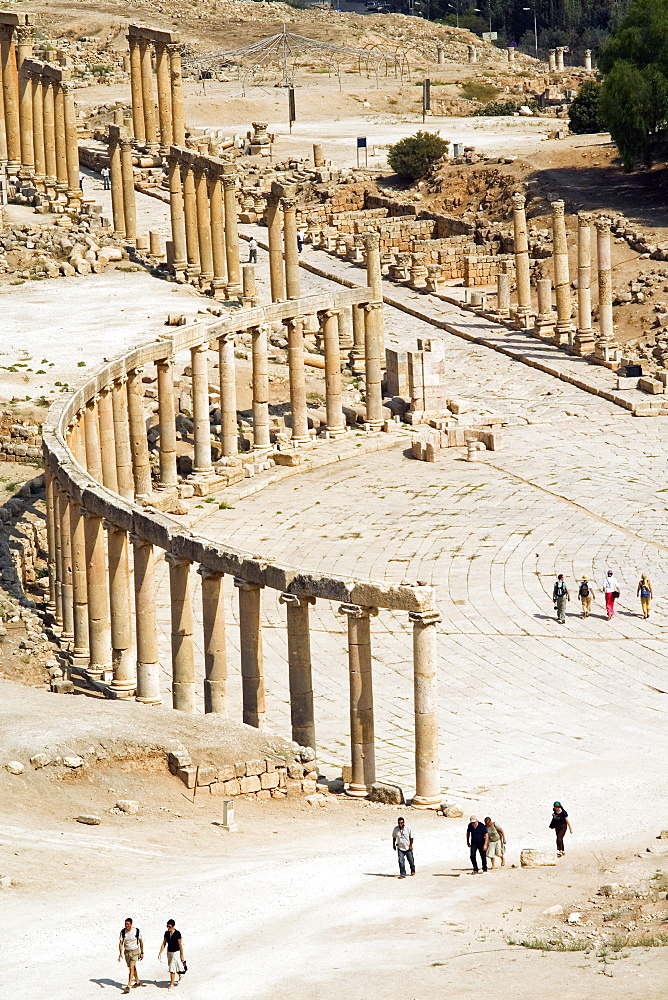 Oval Plaza, colonnade and Ionic columns, Jerash (Gerasa), a Roman Decapolis city, Jordan, Middle East