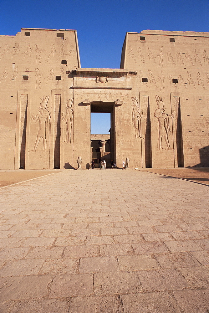 Entrance, Horus Temple, Edfu, Egypt, North Africa, Africa