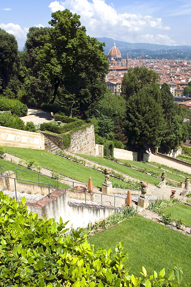 View out over Florence from the Bardini Garden, The Bardini Garden, Florence (Firenze), Tuscany, Italy, Europe