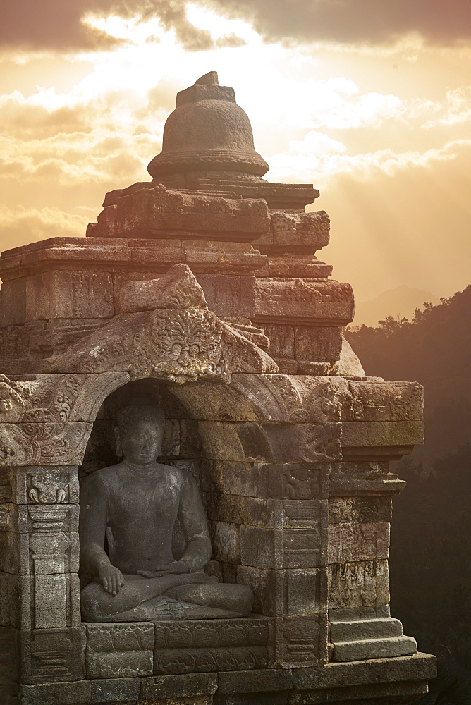 Borobudur Buddhist Temple, UNESCO World Heritage Site, Java, Indonesia, Southeast Asia, Asia