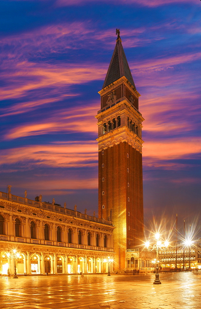 Campanile, St. Marks Square, Venice, UNESCO World Heritage Site, Veneto, Italy, Europe