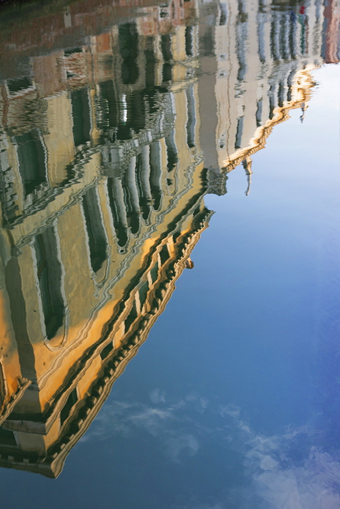 Reflection of houses in a still canal in the Dorsoduro area, Venice, UNESCO World Heritage Site, Veneto, Italy, Europe