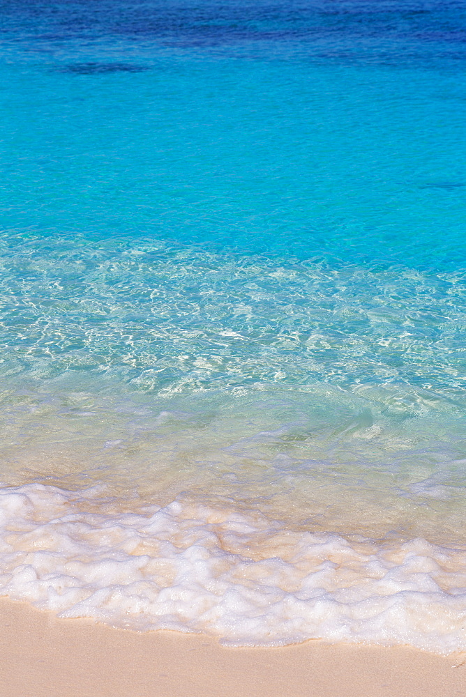 The crystal clear water of the Indian Ocean on an island in the Maldives, Indian Ocean, Asia