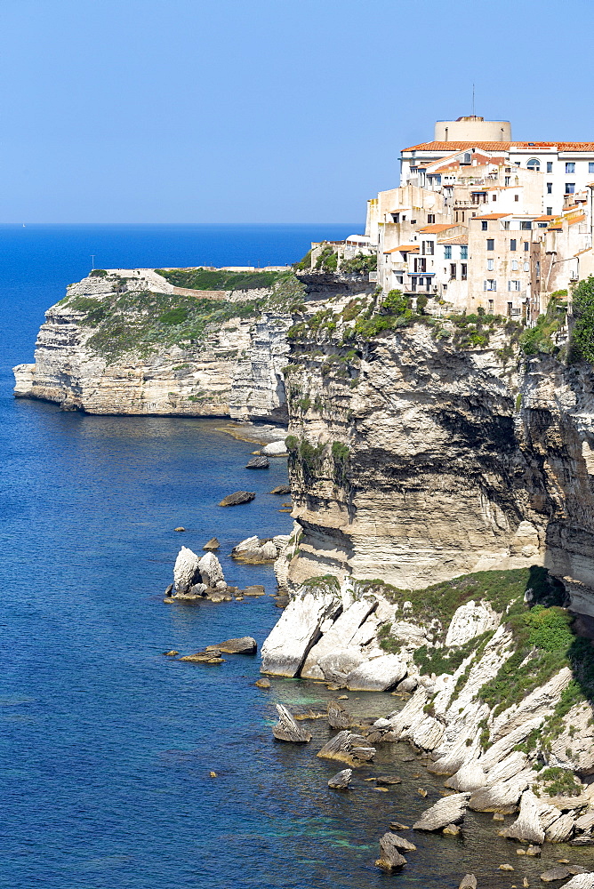 The Citadel and old town of Bonifacio perched on rugged cliffs, Bonifacio, Corsica, France, Mediterranean, Europe