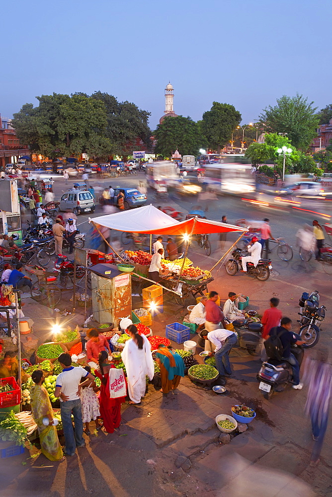 Traffic congestion and street life in the city of Jaipur, Rajasthan, India, Asia