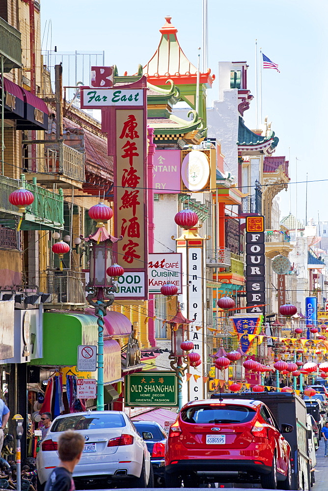 Street scene in China Town section of San Francisco, California, United States of America, North America