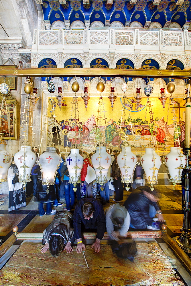 Stone of the Unction, Church of the Holy Sepulchre, Old City, UNESCO World Heritage Site, Jerusalem, Israel, Middle East