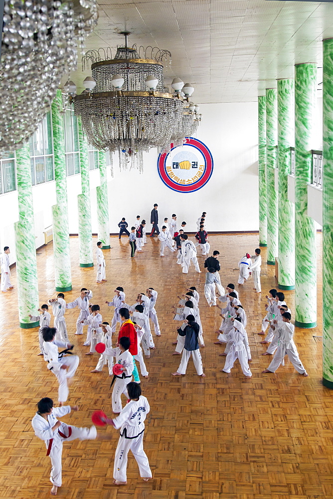 Tae kwon do class, Mangyongdae Schoolchildren's Palace, Pyongyang, Democratic People's Republic of Korea (DPRK), North Korea, Asia