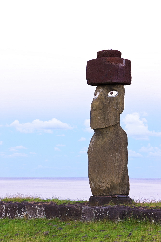 Ahu Ko Te Riku, the only topknotted and eyeballed Moai on the Island, Rapa Nui (Easter Island), UNESCO World Heritage Site, Chile, South America