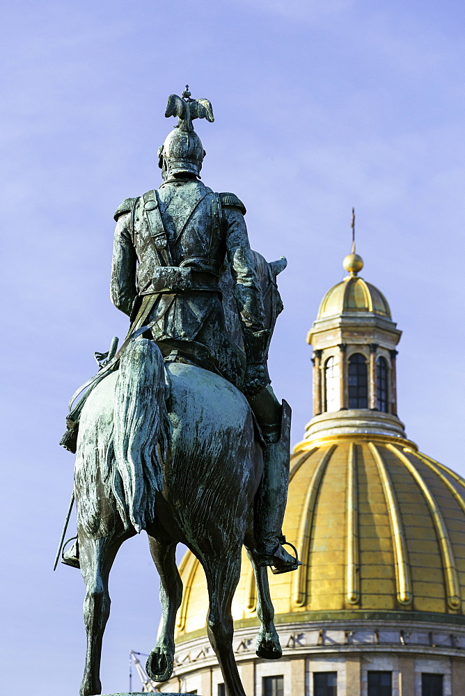 Golden dome of St. Isaac's Cathedral, built in 1818, and the equestrian statue of Tsar Nicholas dating from 1859, St. Petersburg, Russia, Europe