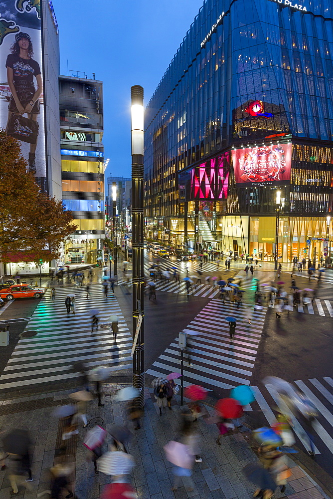 Time lapse overview of Sukiyabashi pedestrian crossing, Ginza, Tokyo, Japan, Asia