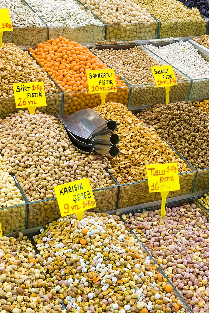 The Spice Bazaar, Sultanhamet, Istanbul, Turkey, Europe