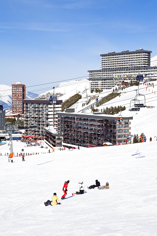 Les Menuires ski resort, 1800m, in the Three Valleys (Les Trois Vallees), Savoie, French Alps, France, Europe