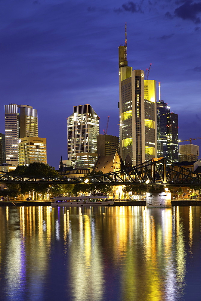 Skyline and Iron Bridge at dusk, Frankfurt, Hesse, Germany, Europe