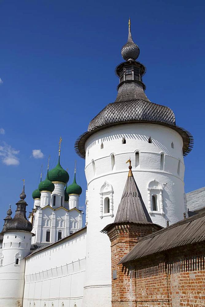 Towers and Kremlin Wall, Rostov Veliky, Golden Ring, Yaroslavl Oblast, Russia, Europe