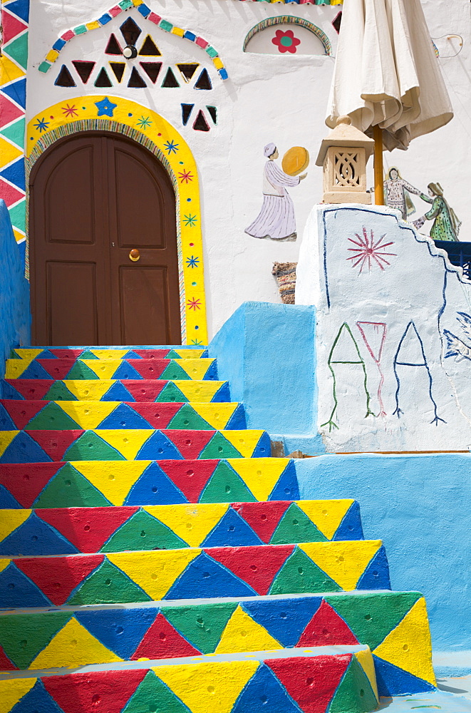 Painted Buildings, Nagaa Suhayi Gharb, Nubian Village, Aswan, Egypt, North Africa, Africa