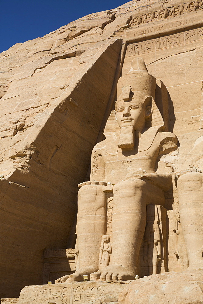 Ramses II statue, Ramses II Temple, UNESCO World Heritage Site, Abu Simbel, Nubia, Egypt, North Africa, Africa