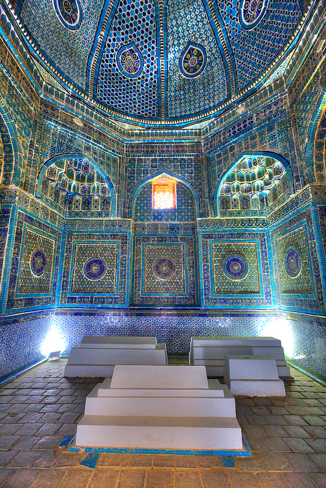 Interior Tombs, Shad-I-Mulk Oko Mausoleum, (1371-1383), Shah-I-Zinda, Samarkand, Uzbekistan