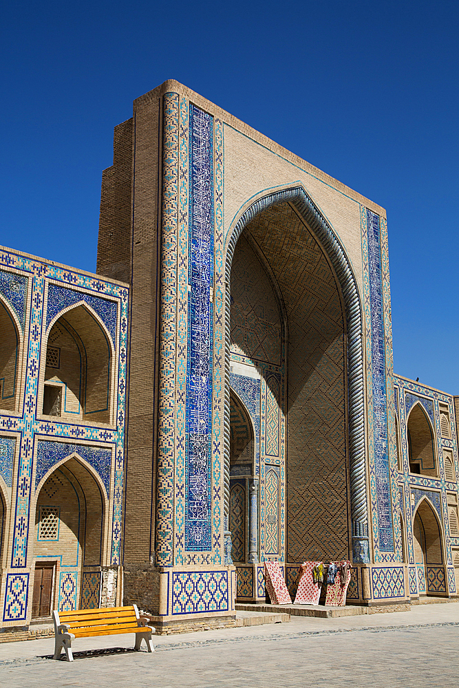 Iwan Facade, Madrasah Mirzo Ulugh Bek, 1417, Buhkara, Uzbekistan