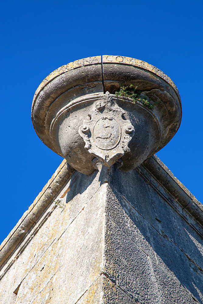 Decorative Corner Sculpture, Outer Wall, Pula Fort (Castle), 1630, Pula, Croatia, Europe