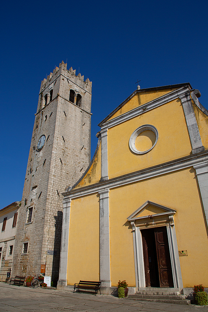 St. Stephens Church, Main Square, Motovun, Central Istria, Croatia, Europe