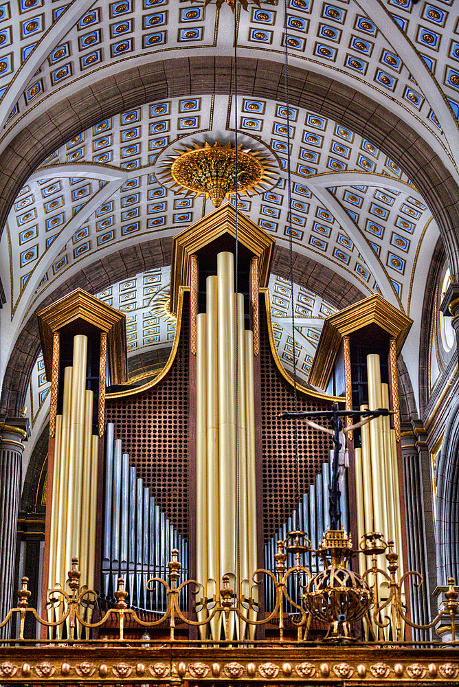 Pipe Organ with ceiling, Cathedral of Our Lady of the Immaculate Conception, 1649, Historic Center, UNESCO World Heritage Site, Puebla, Puebla State, Mexico, North America