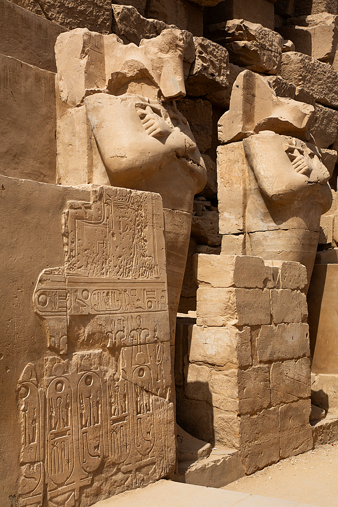 Bas Relief of Hieroglyphics with Statues, Karnak Temple Complex, UNESCO World Heritage Site, Luxor, Egypt, North Africa, Africa