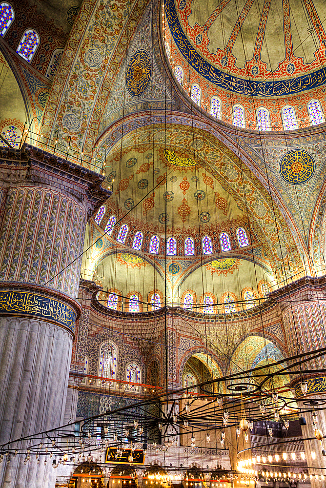 Ceiling and Walls, Interior, Blue Mosque (Sultan Ahmed Mosque), 1609, UNESCO World Heritage Site, Sultanahmet, Istanbul, Turkey, Europe