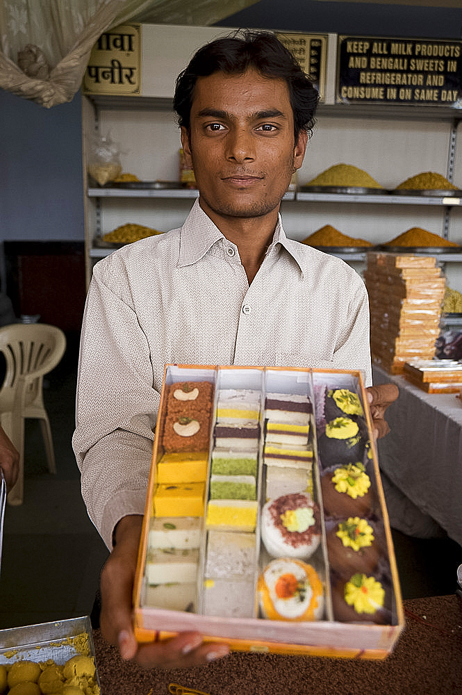 Diwali sweet (metai) salesman, Jaipur, Rajasthan, India, Asia