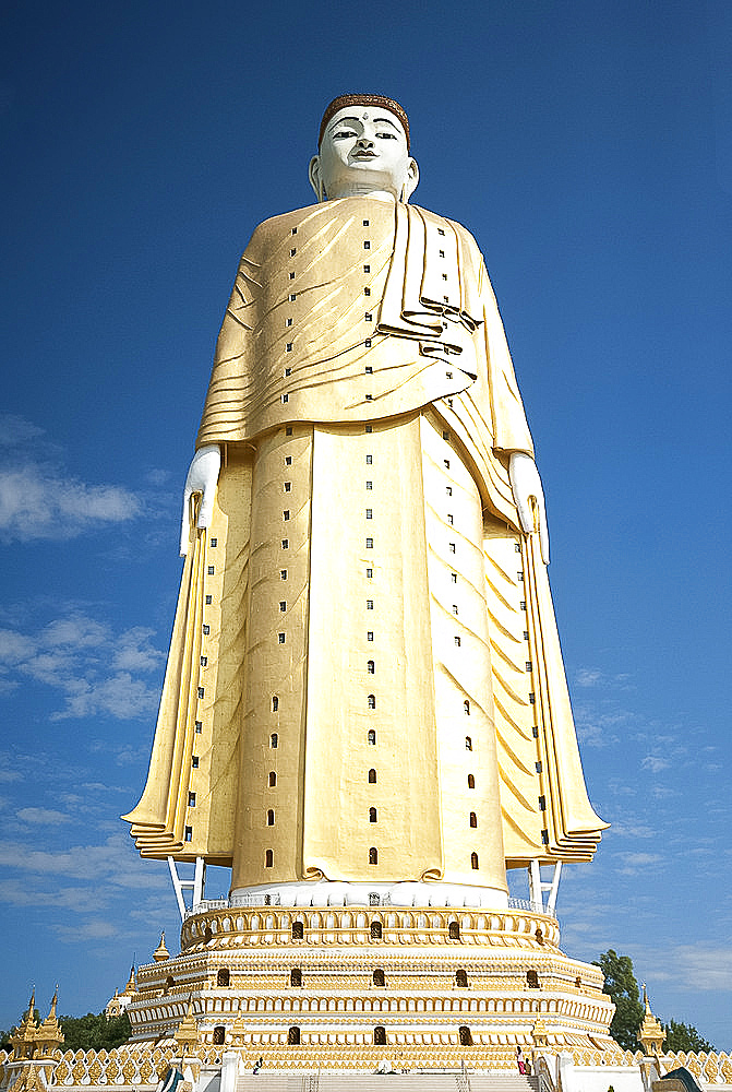 Lay Kyun Sakkya Standing Buddha, built between 1995 and 2008, standing 129 metres high with 31 floors, Monywa township, Sagaing Division, Myanmar (Burma), Asia