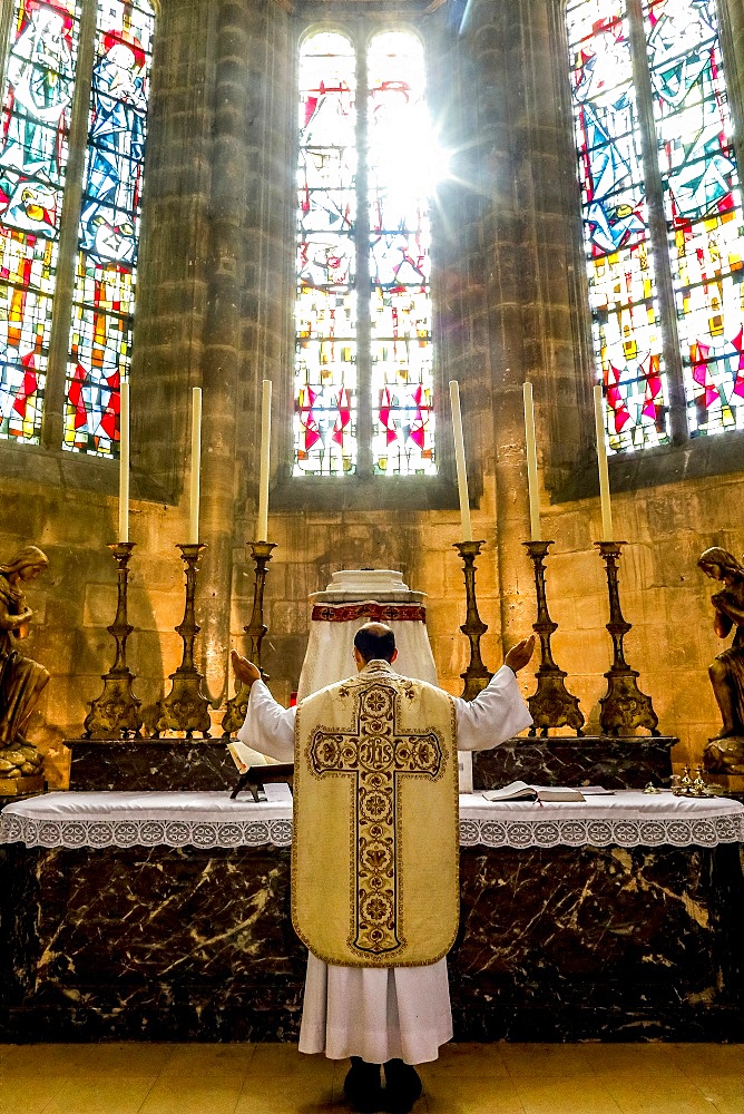 Mass in St. Nicolas's church, during 2019 lockdown, Beaumont le Roger, Eure, France, Europe