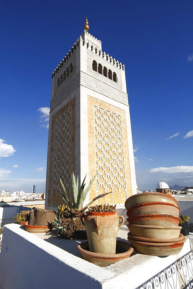 Minaret of the Great Mosque (Jamaa el Zitouna), Medina, UNESCO World Heritage Site, Tunis, Tunisia, North Africa, Africa