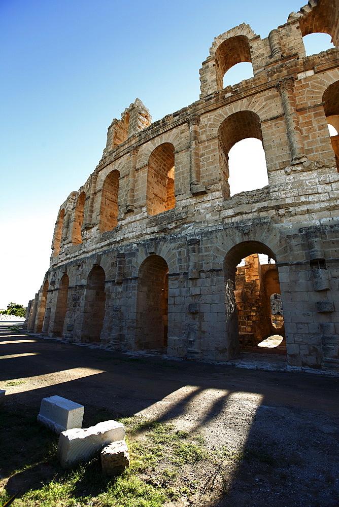 Roman amphitheatre, El Jem, UNESCO World Heritage Site, Tunisia, North Africa, Africa