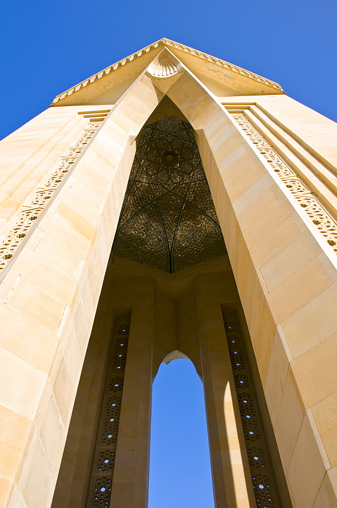 Sahidler Xiyabani, Memorial for the Bakuvian victims of the Red Army, Baku, Azerbaijan, Central Asia, Asia