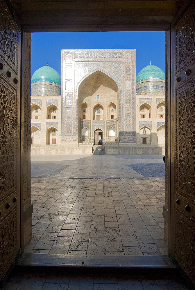 Mir-i-Arab Medressa, UNESCO World Heritage Site, Bukhara, Uzbekistan, Central Asia