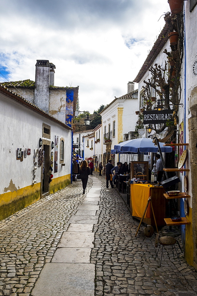 Narrow street, Obidos, Estremadura, Portugal, Europe