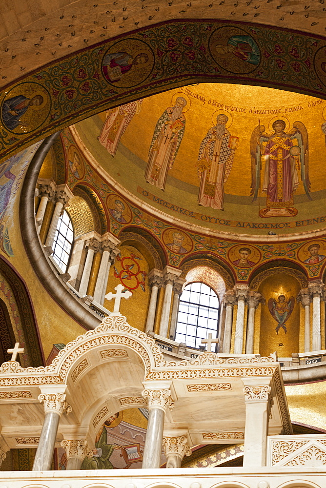 Interior of the Church of the Holy Sepulchre, UNESCO World Heritage Site, Jerusalem, Israel, Middle East