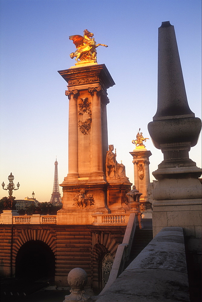 Pont Alexandre III and the Eiffel Tower in the distance, Paris, France, Europe