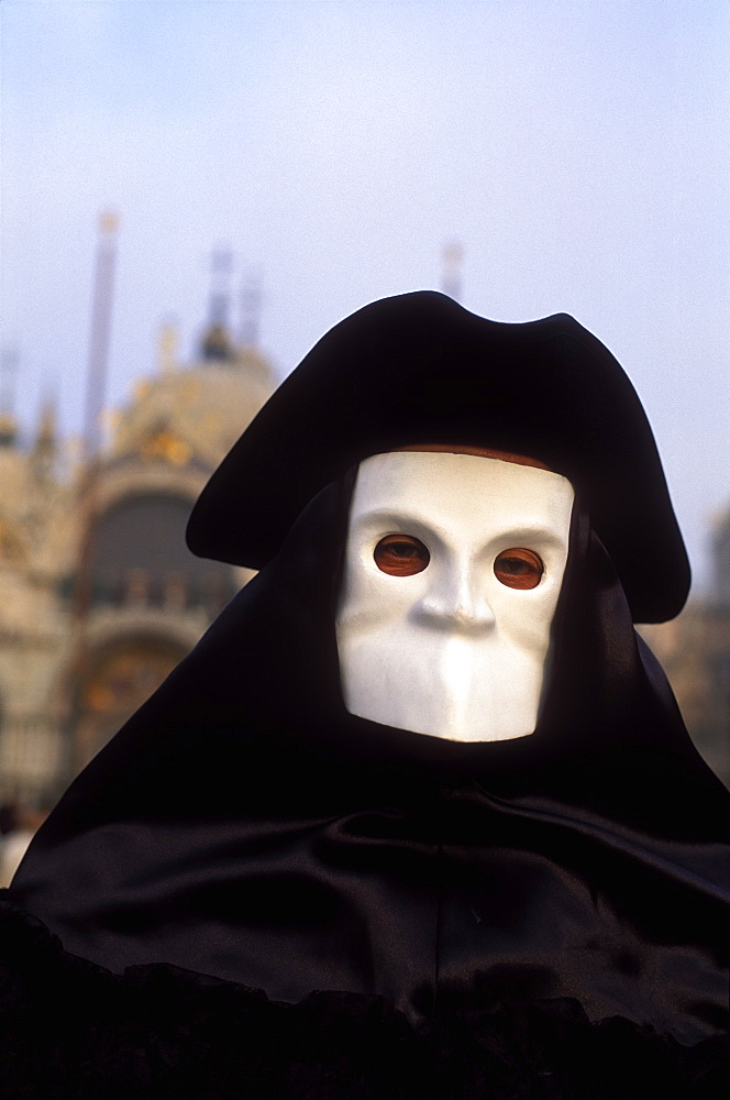 Masked reveler, Carnevale (Carnival), Piazza San Marco, Venice, Veneto, Italy, Europe