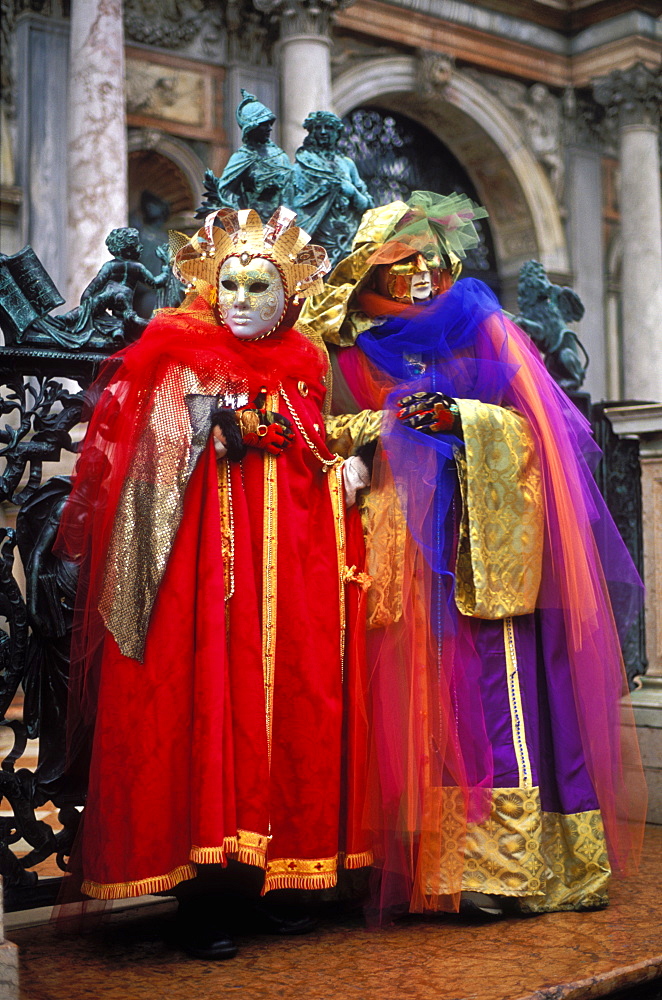 Revellers dressed in costume, Carnevale (Carnival), Piazza San Marco, Venice, Veneto, Italy, Europe