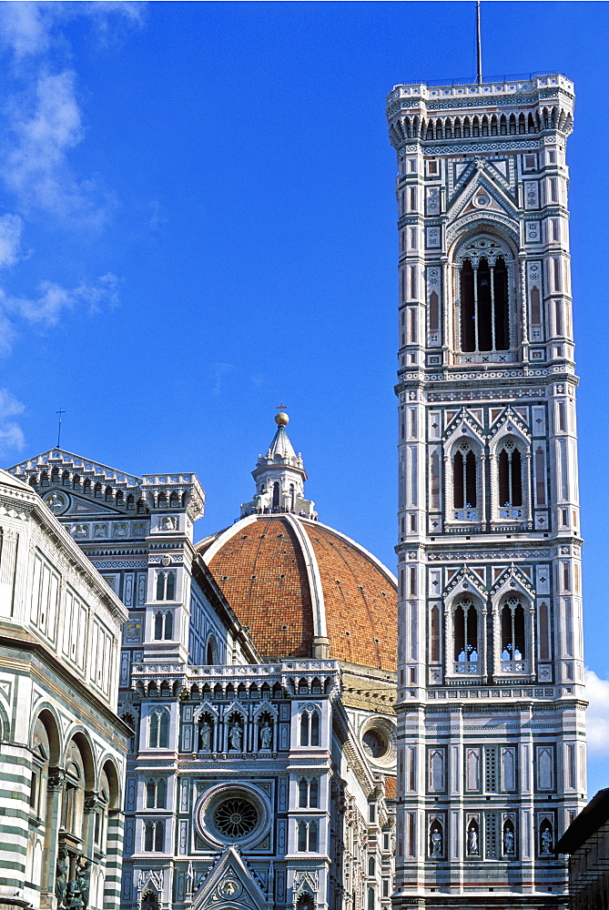 The Duomo (Cathedral of Santa Maria del Fiore) and the Campanile di Giotto, Florence, UNESCO World Heritage Site, Tuscany, Italy, Europe